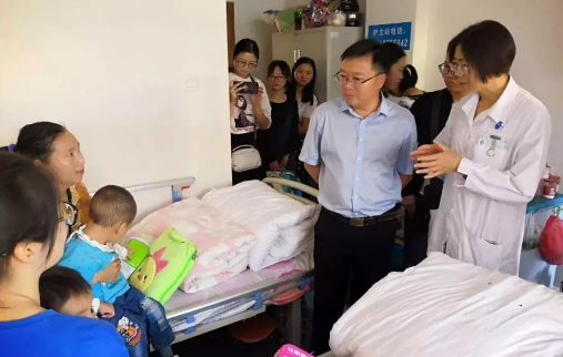 全國(guó)助殘日——政府、殘聯(lián)、醫(yī)院聯(lián)合慰問暖人心