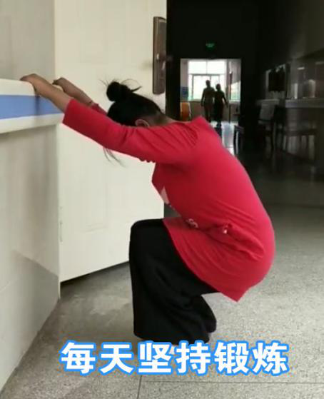 13歲女孩自幼患“腦癱”，行動(dòng)受阻，經(jīng)系統(tǒng)康復(fù)治療能獨(dú)立步行！